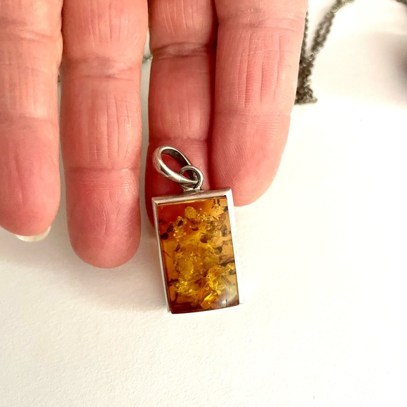 Set of two amber pendant and one chain - Picture 6 of 9
